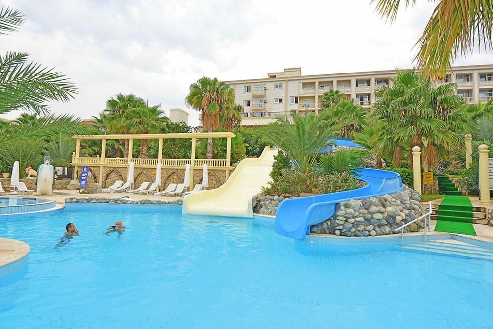 Oscar Beachfront Resort & Spa & Casino Kyrenia  Extérieur photo