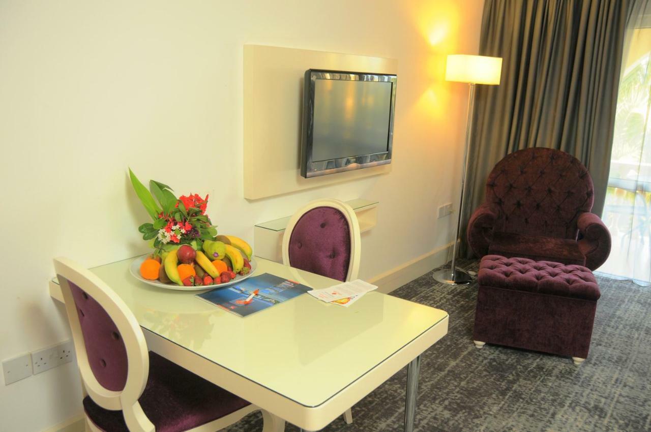 Oscar Beachfront Resort & Spa & Casino Kyrenia  Extérieur photo